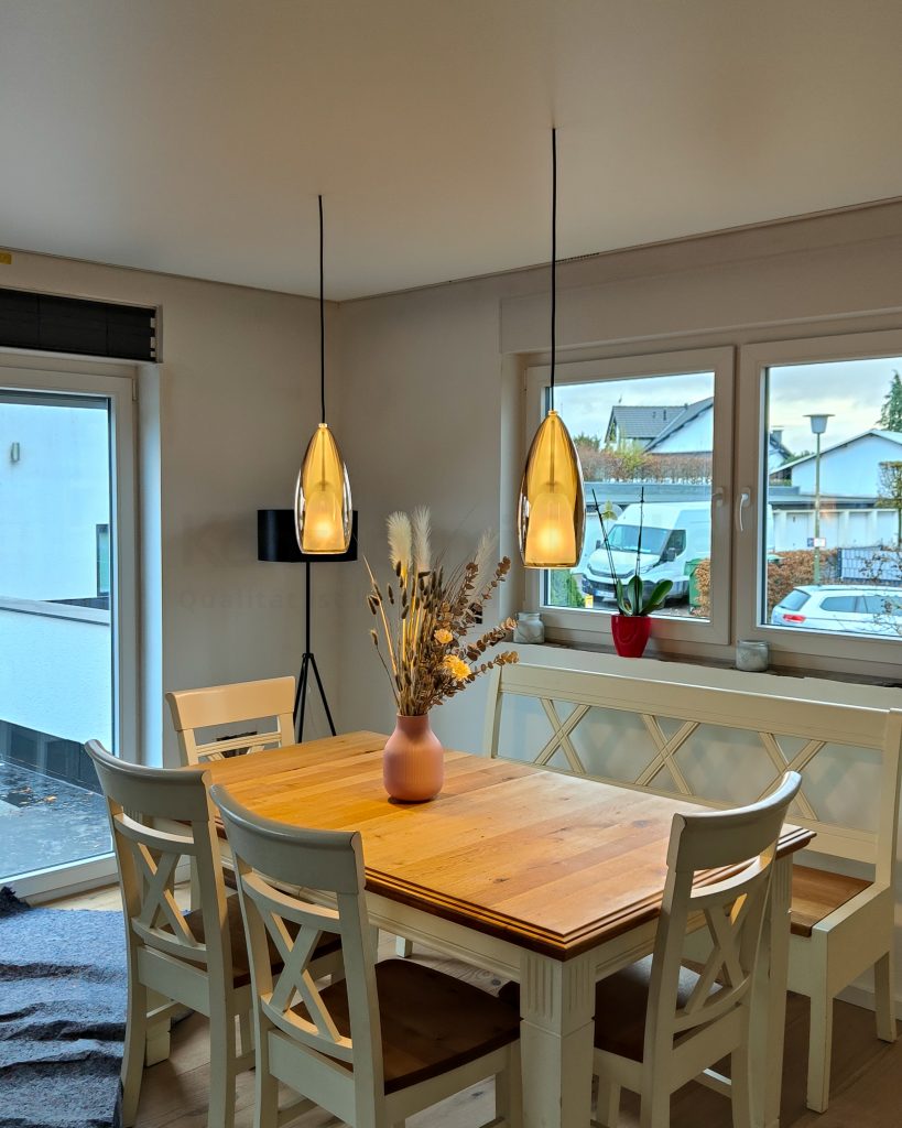 Wohnzimmer-Spanndecke Lüdenscheid – Smart‑Home‑Spots & L‑Gardinenschiene