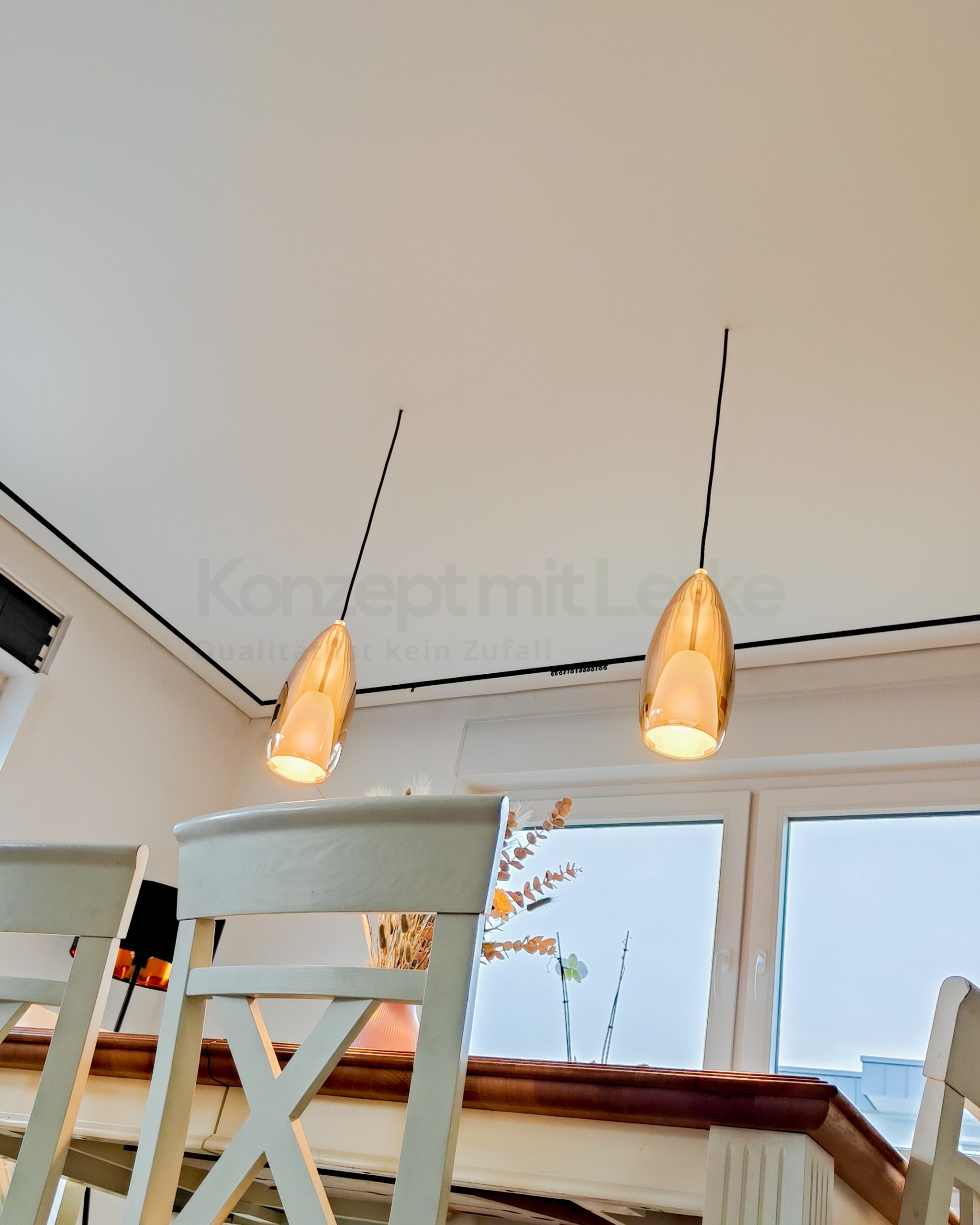 Wohnzimmer-Spanndecke Lüdenscheid – Smart‑Home‑Spots & L‑Gardinenschiene