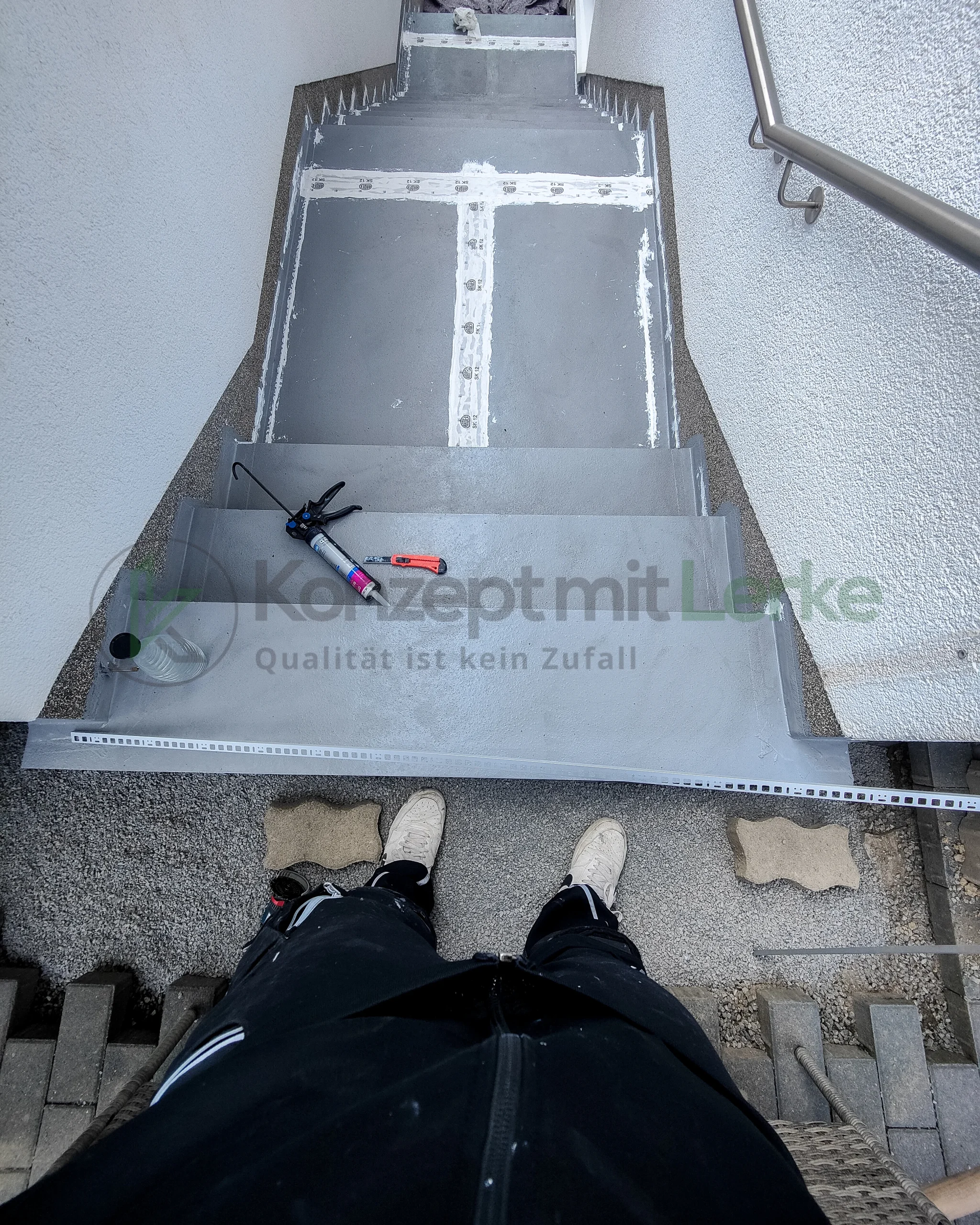 Projektbild zu Außentreppe mit Steinteppich und Trittkanten in Wiehl